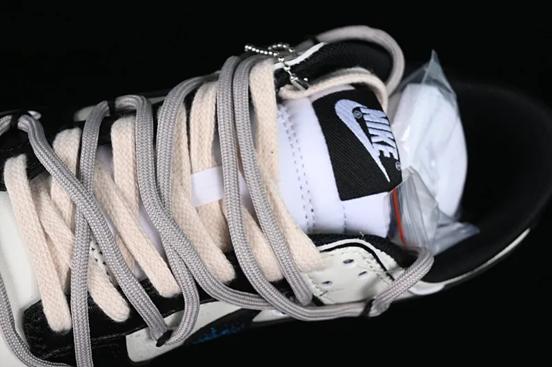 All Categories Nk SB Dunk Series Nk SB Dunk Low Low-top sneakers Nk Dunk Low Retro Panda Prank Space Exploration Star Trek Customized version of deconstructed straps retro distressed Panda low-top sneakers DD1391-100